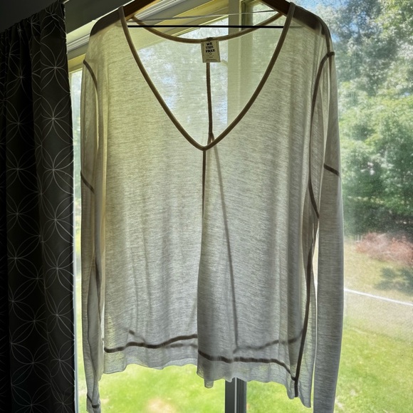 We The Free On My Mind White Oversized Long Sleeve Cozy Women’s T-shirt Sz M - Picture 6 of 6